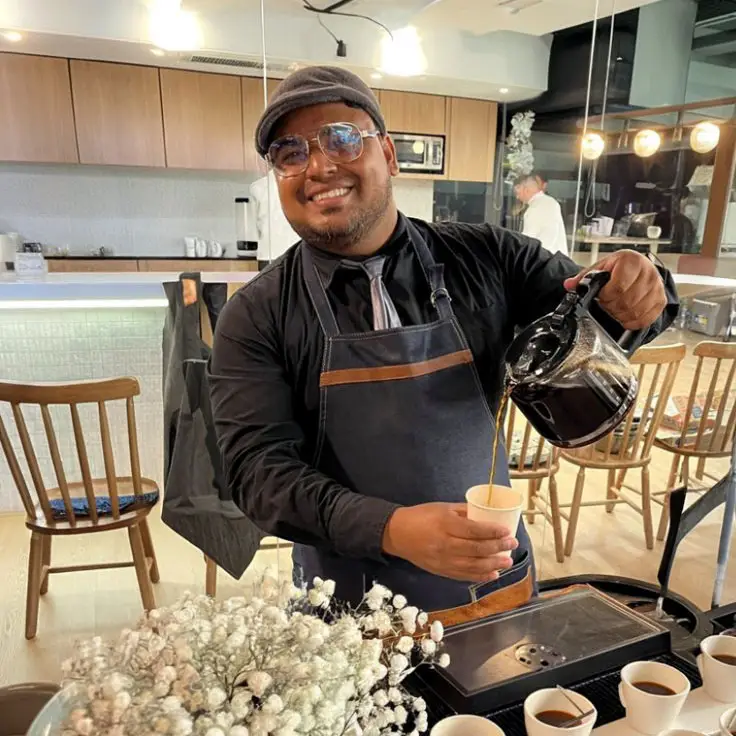 Por nuestros baristas expertos, cercanos y atentos