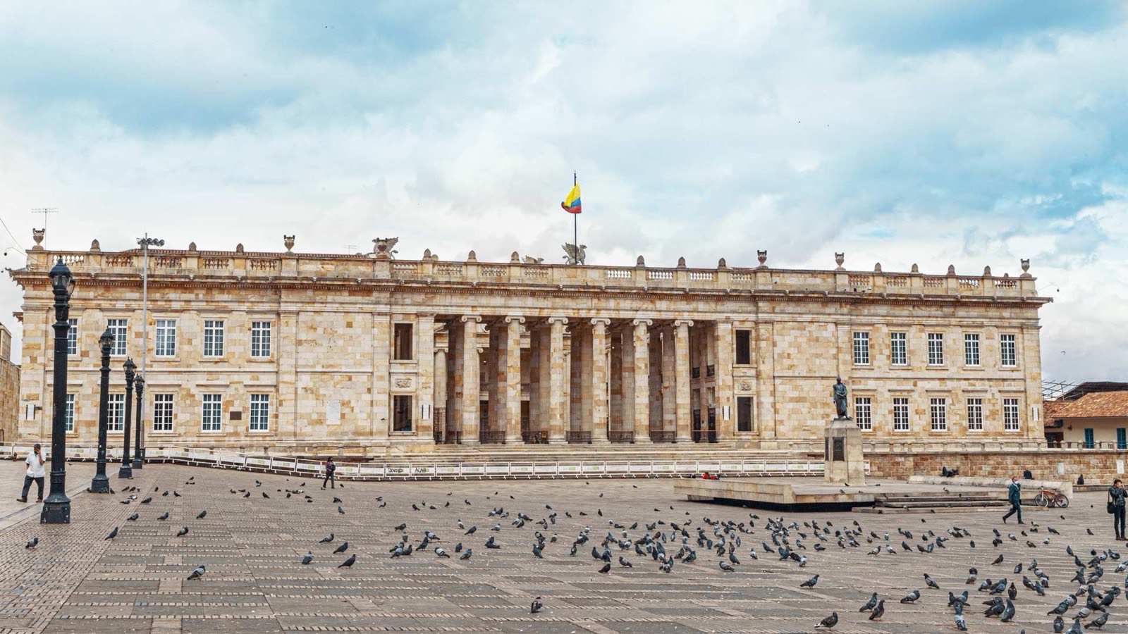 Fachada del Capitolio Nacional en Bogotá, sede del Congreso de la República