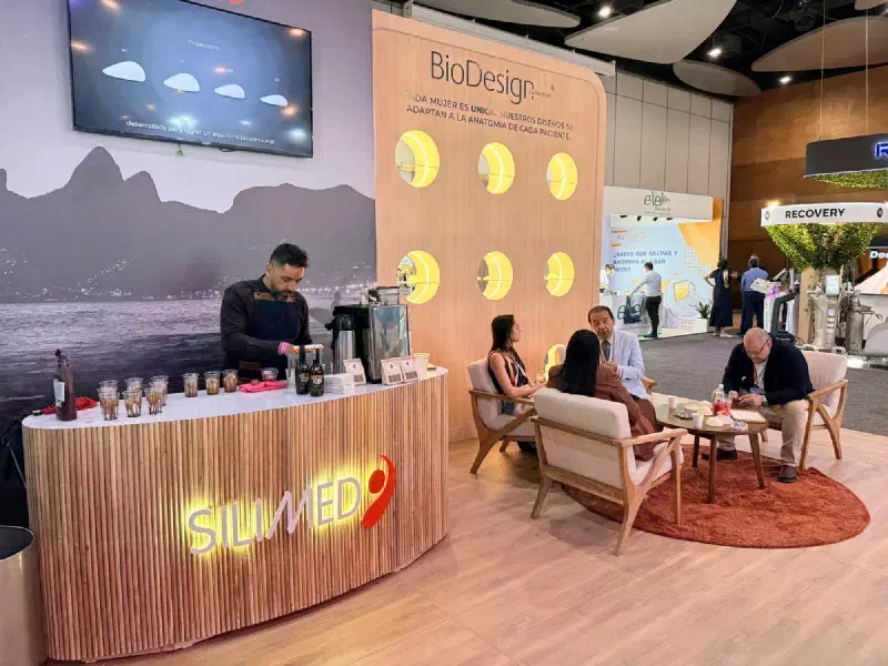 Estación de café de Experiencia VINTO en un evento corporativo a gran escala, foto 6 de 112