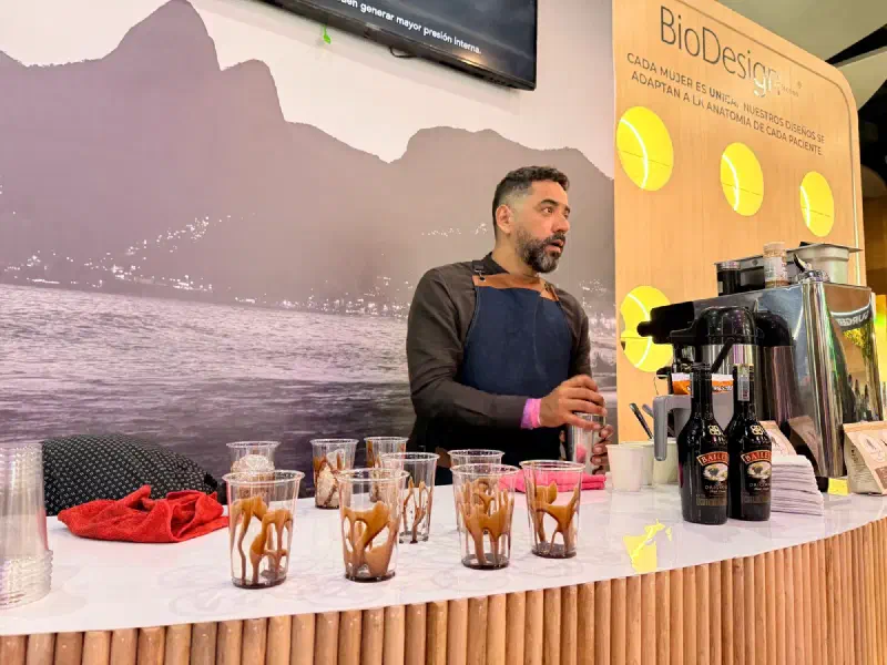 Estación de café de Experiencia VINTO en un evento especial o VIP, foto 1 de 30