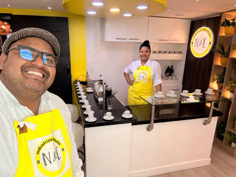 500 bebidas en 5 días: el café que volvió el showroom de Industrias de Moda N&E una sala de negocios - Imagen 3