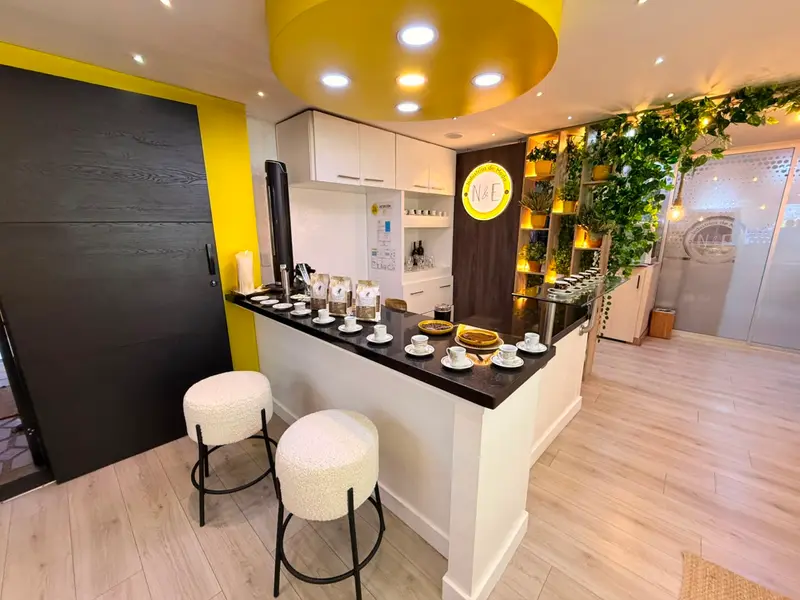 500 bebidas en 5 días: el café que volvió el showroom de Industrias de Moda N&E una sala de negocios - Imagen 6
