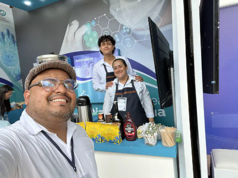 Estación de Café Artesanal para Congreso Médico de Xinetix Pharma - Imagen 4